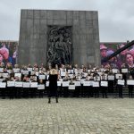 להקת הנוער של מוצקין עם מקהלת הילדים הפולנית בטקס לציון 80 שנה למרד גטו ורשה